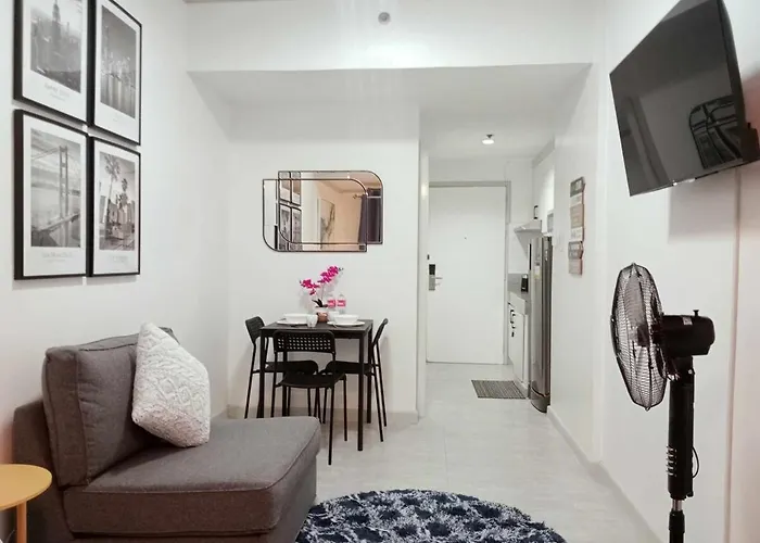 Apartment Downtown Makati Malls And Bars At Your Doorsteps *